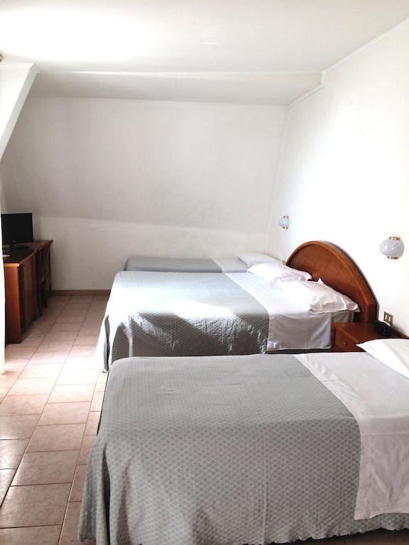 Hotel Eden Sanremo Bagian luar foto